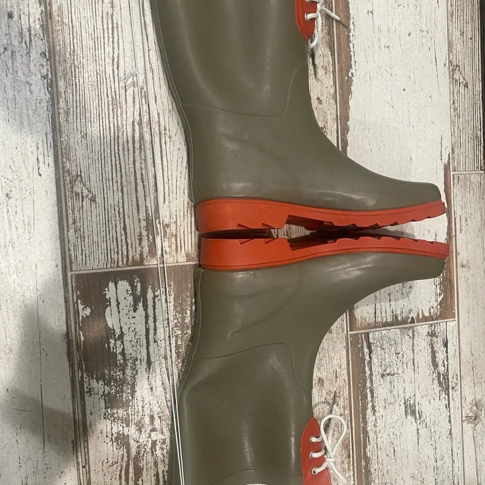 NWOT lace up rain boots!Olive green w/ red accents, white laces!! See pic 4 more